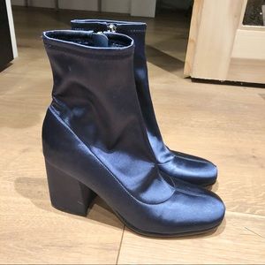 Marc Fisher ICELA Navy Blue Satin Ankle Booties  Sexy Glam Heel Boots 7.5 M